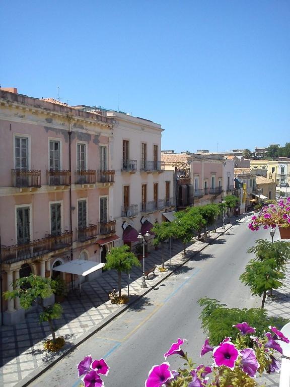 B&B L'Alberghetto Milazzo Exterior foto